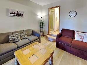 Condo (6 Bedrooms) | Property amenity