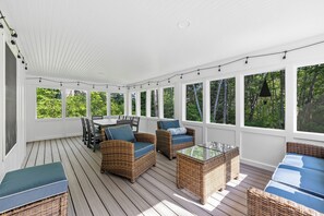 Outdoor dining - Salty Breeze at Goose Rocks Beach (Kennebunkport)