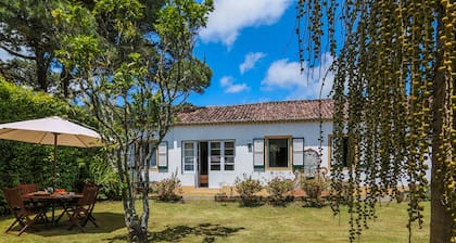 GuestReady - Domus Adepta Charming w/ Garden