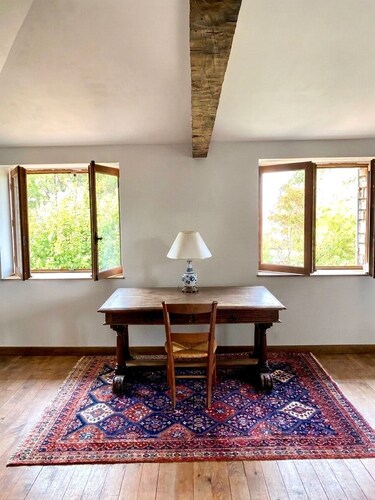 Big house, 5 bedrooms with swimming pool, garden and panoramic view for rent