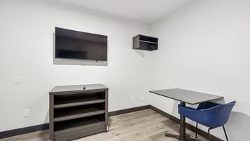 Basic Studio | Interior