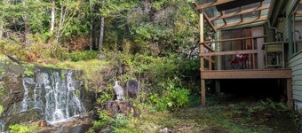 Picturesque and Comfy Escape with Waterfall View