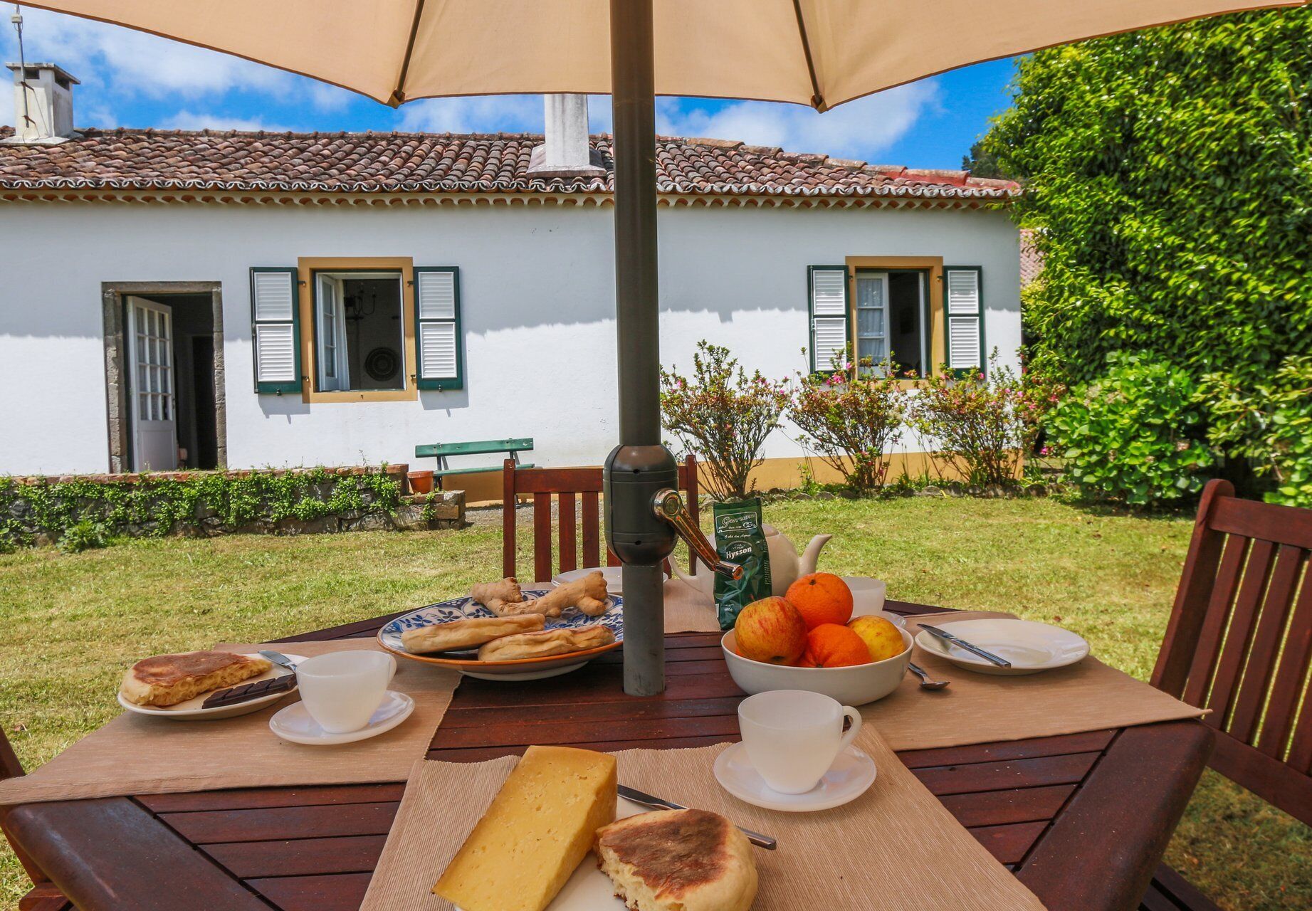 屋外ダイニングエリア