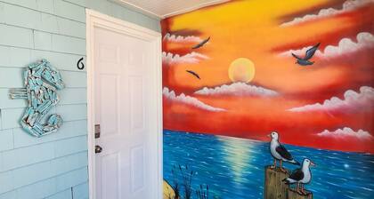 G St Inn Unit 6 Charming 2-bedroom apartment in Hampton with AC, WiFi