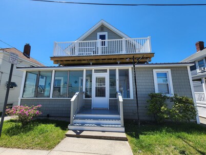 G St Inn Unit 6 Charming 2-bedroom apartment in Hampton with AC, WiFi