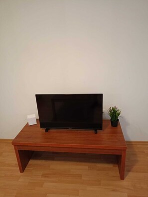 Appartement, 2 slaapkamers, balkon, uitzicht op bergen | Kamervoorziening