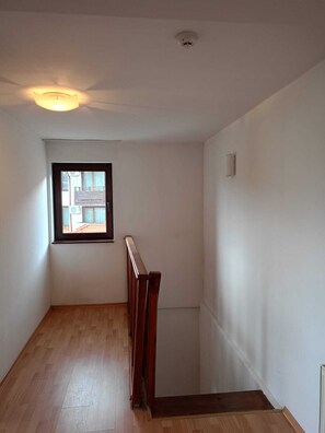 Apartment, 2 Schlafzimmer, Balkon, Bergblick | Flur