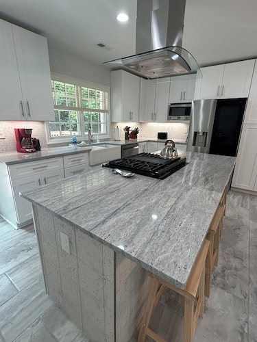 Spacious 4-bedroom House Steps from Downtown Durham with AC, WiFi