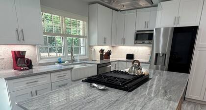 Spacious 4-bedroom House Steps from Downtown Durham with AC, WiFi