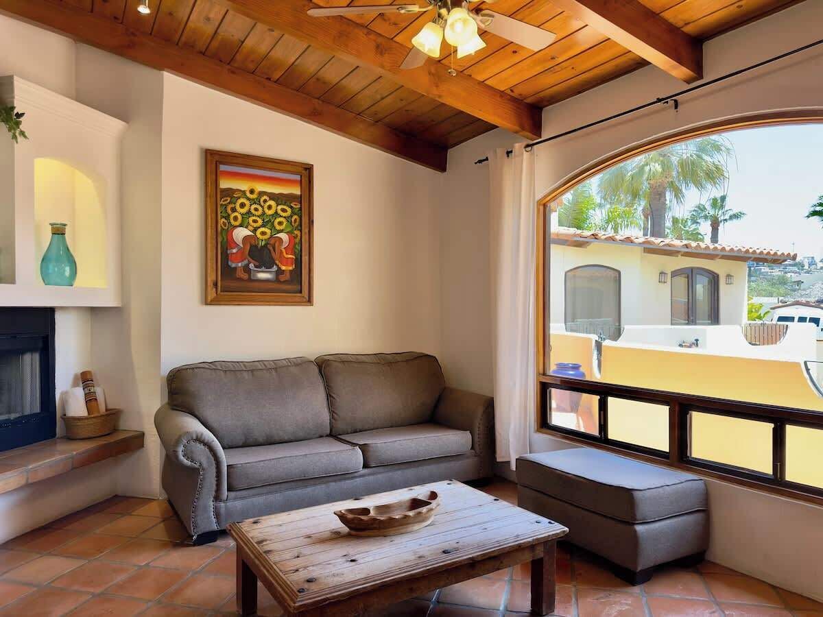 Televisión, chimenea