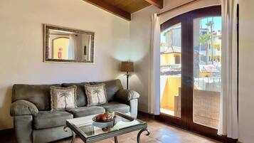 Televisión, chimenea