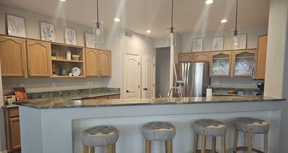 3-bedroom house in The Grand On the Golf Course with Sunset Views and Pool