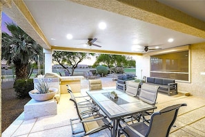Outdoor dining
