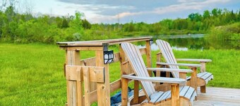 Unique "Shipwreck" Glamping RV I Near Grotto