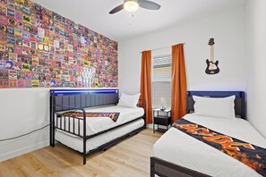 3 chambres, fer et planche à repasser, lit parapluie, Wi-Fi gratuit