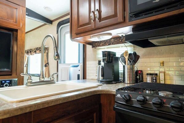 Fridge, microwave, oven, stovetop