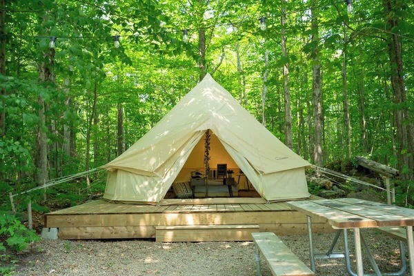 Beautiful Oasis Glamping Tent near Grotto