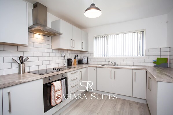 Fridge, oven, stovetop, toaster