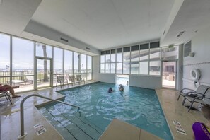 Indendørs pool