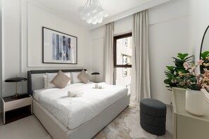 1 slaapkamer, een kluis op de kamer, een strijkplank/strijkijzer