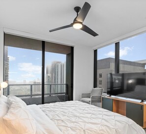 2 chambres, fer et planche à repasser, Wi-Fi, draps fournis