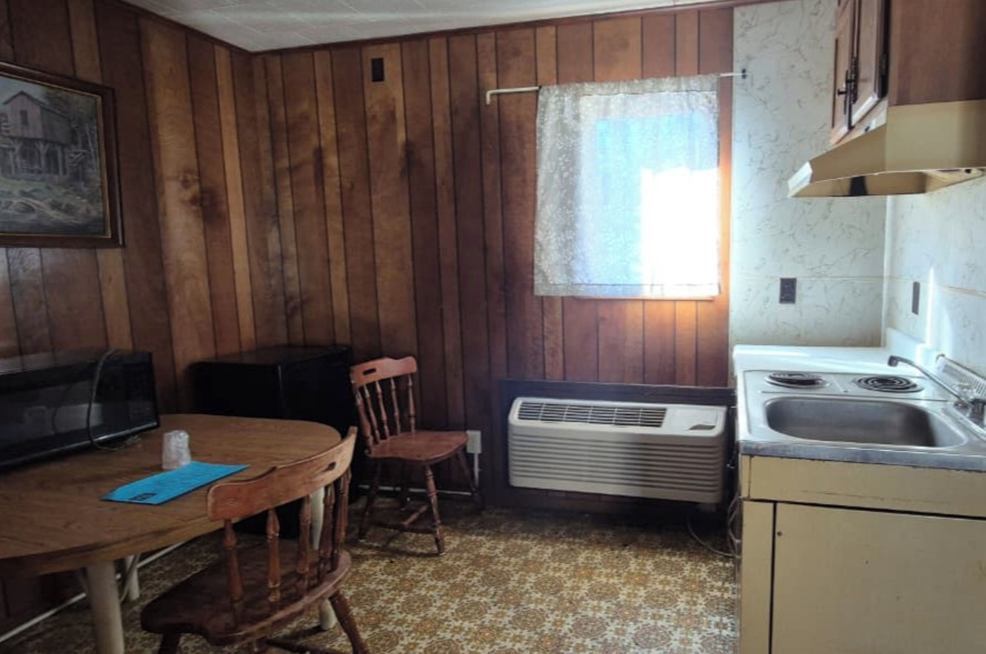 2 Queen Beds with Kitchenette Non-Smoking | Private kitchenette