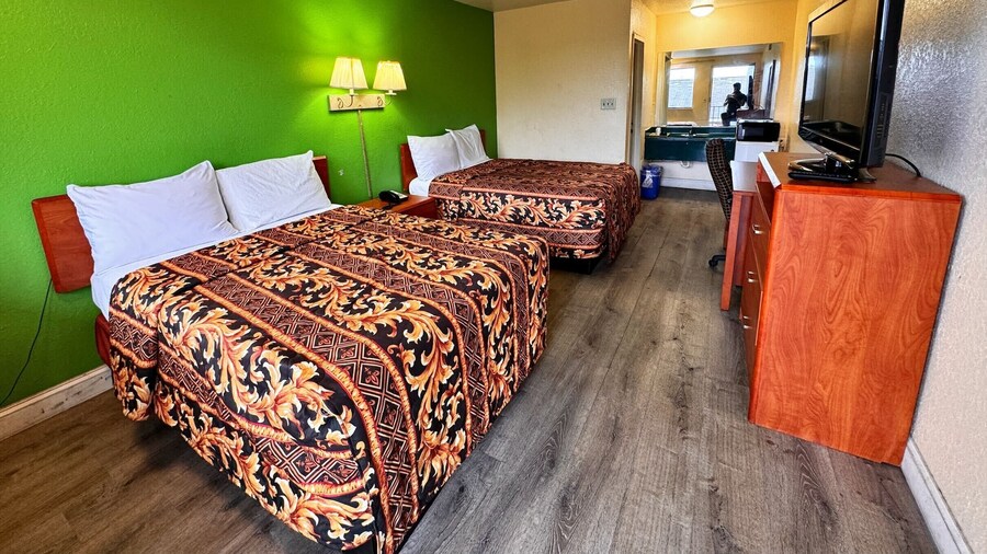 Cloverleaf Motel Richmond Near Turnpike