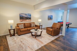 TV connectée, baby-foot, table de tennis de table