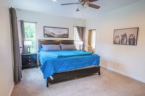 5 chambres, fer et planche à repasser, lit parapluie, Wi-Fi gratuit