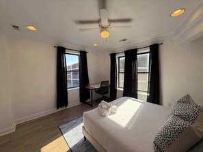 3 bedrooms, desk, WiFi, bed sheets