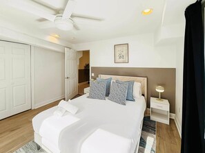 3 bedrooms, desk, WiFi, bed sheets