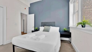 2 bedrooms, WiFi, bed sheets - Charming 2BD by Independence Hall | Sleeps 6 (Philadelphia)