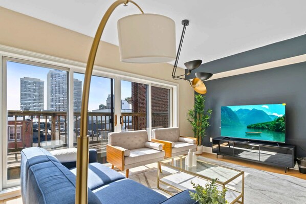 Téléviseur, bureau