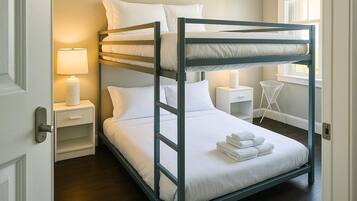 2 bedrooms, WiFi, bed sheets