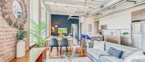 Televisor i oficines