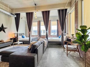 3 chambres, fer et planche à repasser, literie fournie