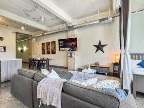 Téléviseur, bureau