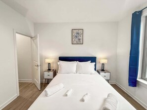 1 bedroom, bed sheets