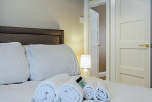 2 dormitorios, tabla de planchar con plancha, wifi y ropa de cama