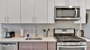 Fridge, microwave, oven, stovetop