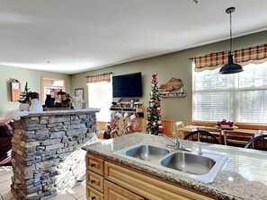 Condo (2 Bedrooms) | Property amenity - Up To Par 3211 by Jackson Mountain Rentals (Pigeon Forge)