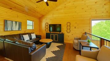 Estudio (3 Bedrooms) | Servicio de la propiedad