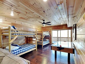 开间 (3 Bedrooms) | 住宿服务设施