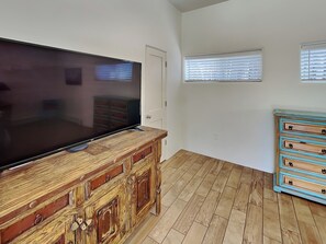 Nhà (3 Bedrooms) | Tiện nghi, dịch vụ nơi lưu trú