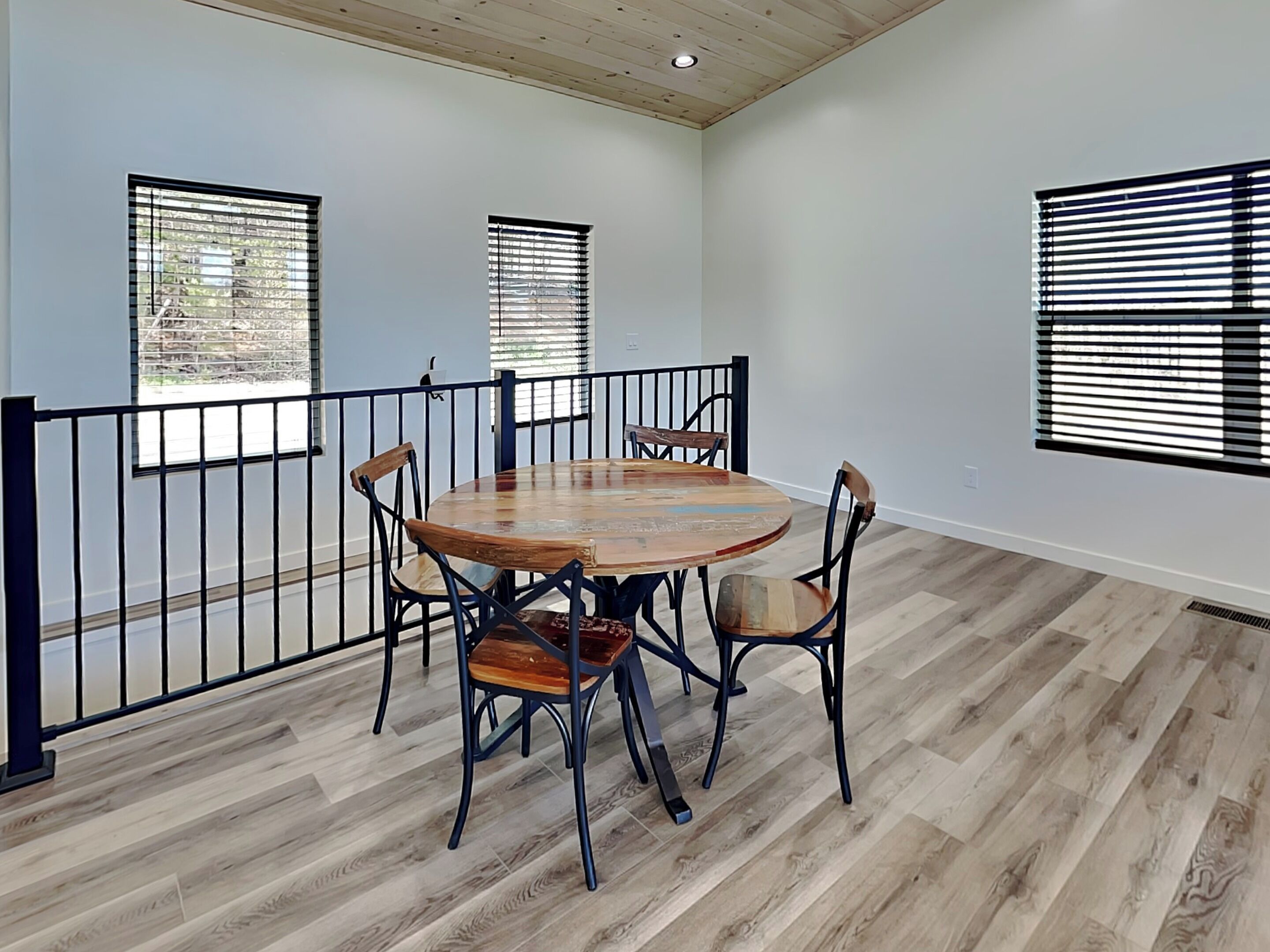 Studio (1 Bedroom) | Property amenity