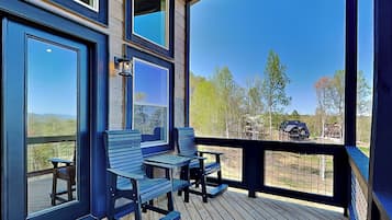 Studio (1 Bedroom) | Property amenity