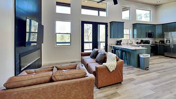 Studio (1 Bedroom) | Property amenity