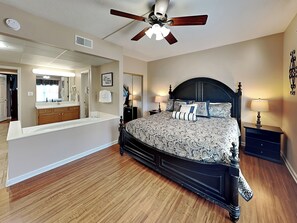 Condo (2 Bedrooms) | Property amenity