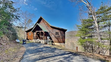 Studio (4 Bedrooms) | Property amenity