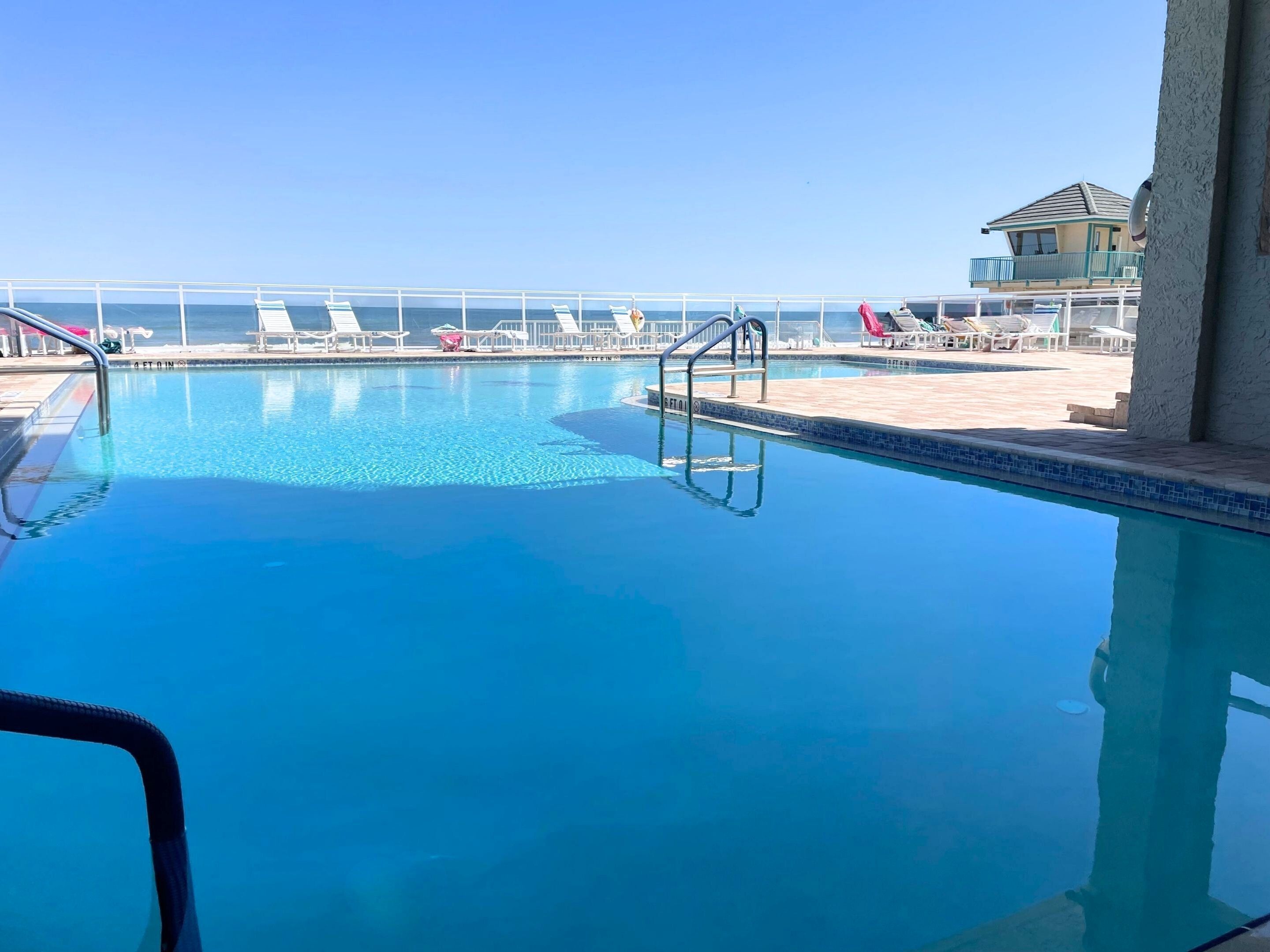 Condo (3 Bedrooms) | Property amenity